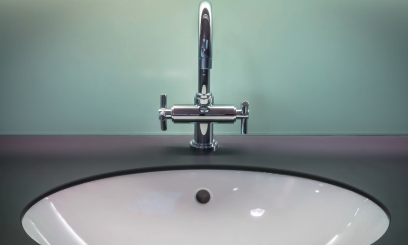 How To Clean Porcelain Kitchen Sinks Easily